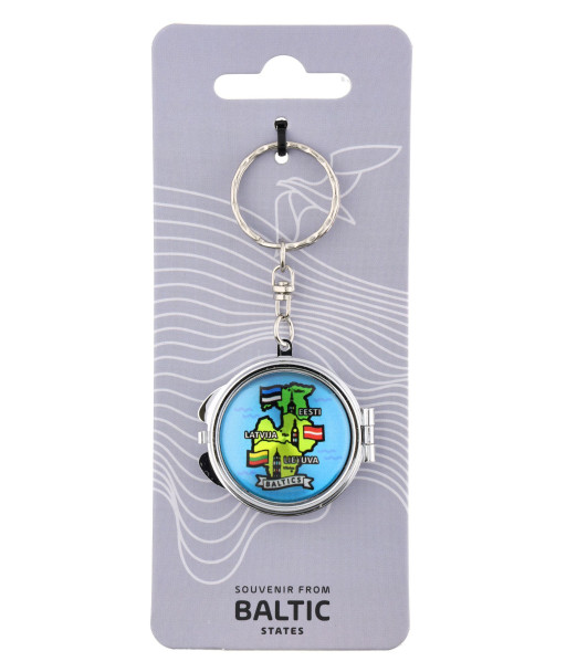 Pakabukas raktams Baltijos valstybės su veidrodėliu